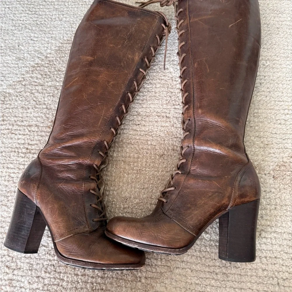 Frye Dark Brown knew high Leather Lace-Up Heeled Boots, size 10 - Picture 5 of 12